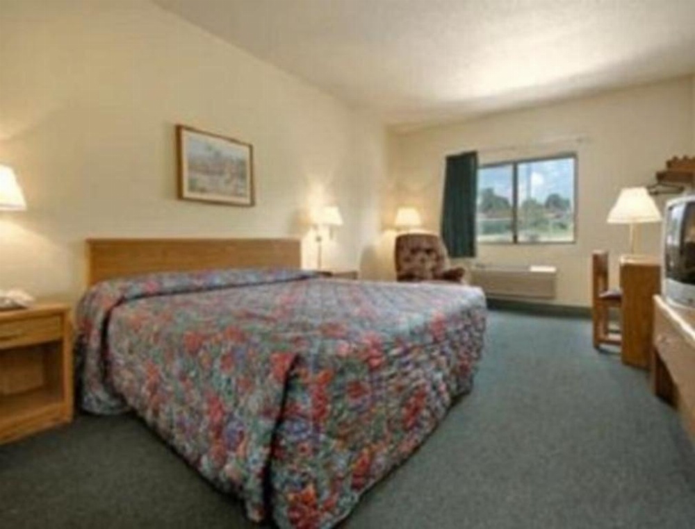 Days Inn by Wyndham Warsaw Image 18