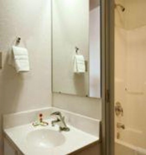 Days Inn by Wyndham Warsaw image 31
